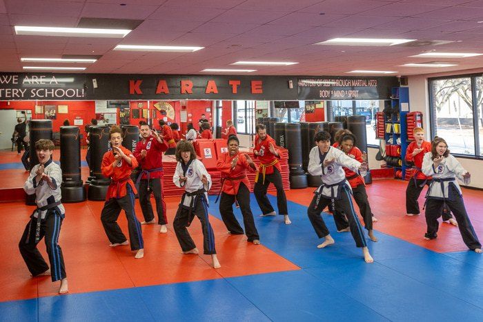 <center>ENJOYABLE, EDUCATIONAL, AND EMPOWERING CLASSES FOR YOUR TEEN!<center>